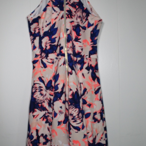 Floral Mini Dress - Picture 5 of 6